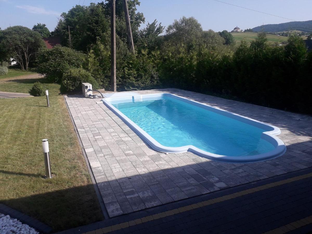 Jaskowa Chata Bieszczady Apartament Z Basenem Baligród Εξωτερικό φωτογραφία