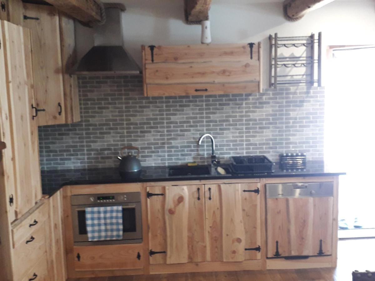 Jaskowa Chata Bieszczady Apartament Z Basenem Baligród Εξωτερικό φωτογραφία